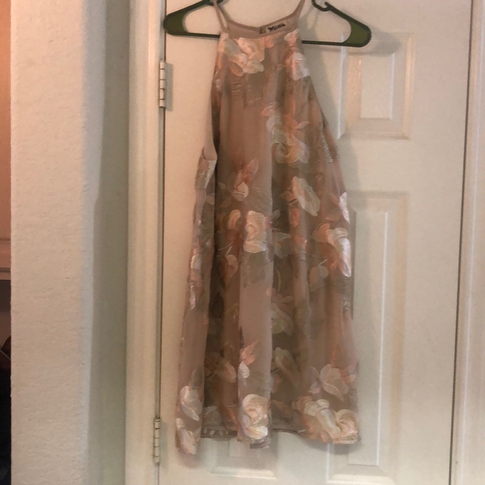 Beautiful dress.  Worn 3 times!!
